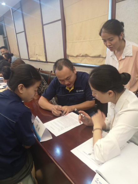 重慶云天化集團服務禮儀及講解員能力培訓