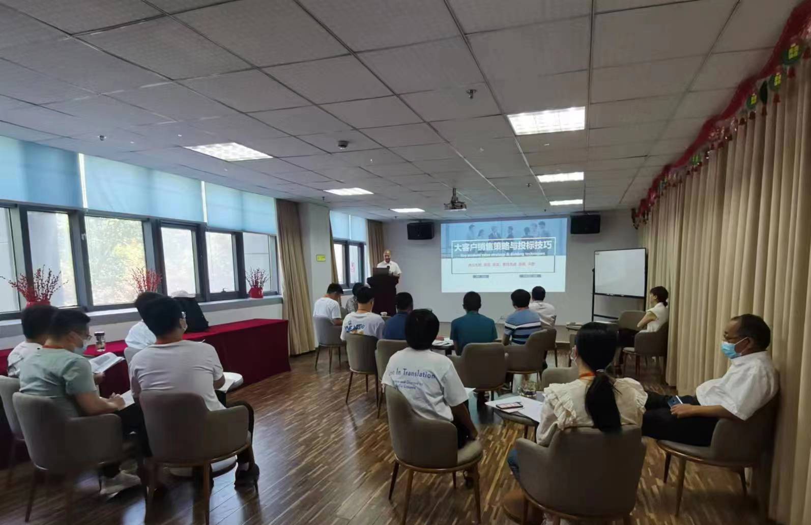田牧:院士工作站合肥知常光電公司大客戶培訓現場圖片